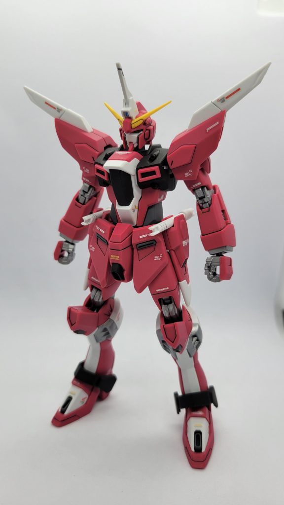 肩のデカールが気づいたら剥がれてしまっていたのが残念ポイント