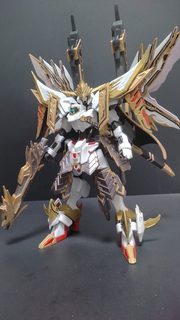 最初「HGにSDのパーツ合わせて機体バランス大丈夫かな」と思いながら加工していたら意外とバランス良かったのでビックリしましたw