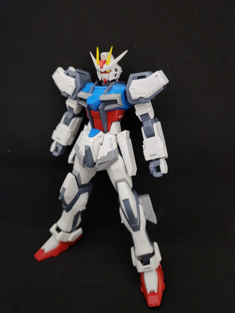 ストライカーなし!脚部にスラスターを増設してマルチストライカーの重量をカバーするという妄想仕上げです!
