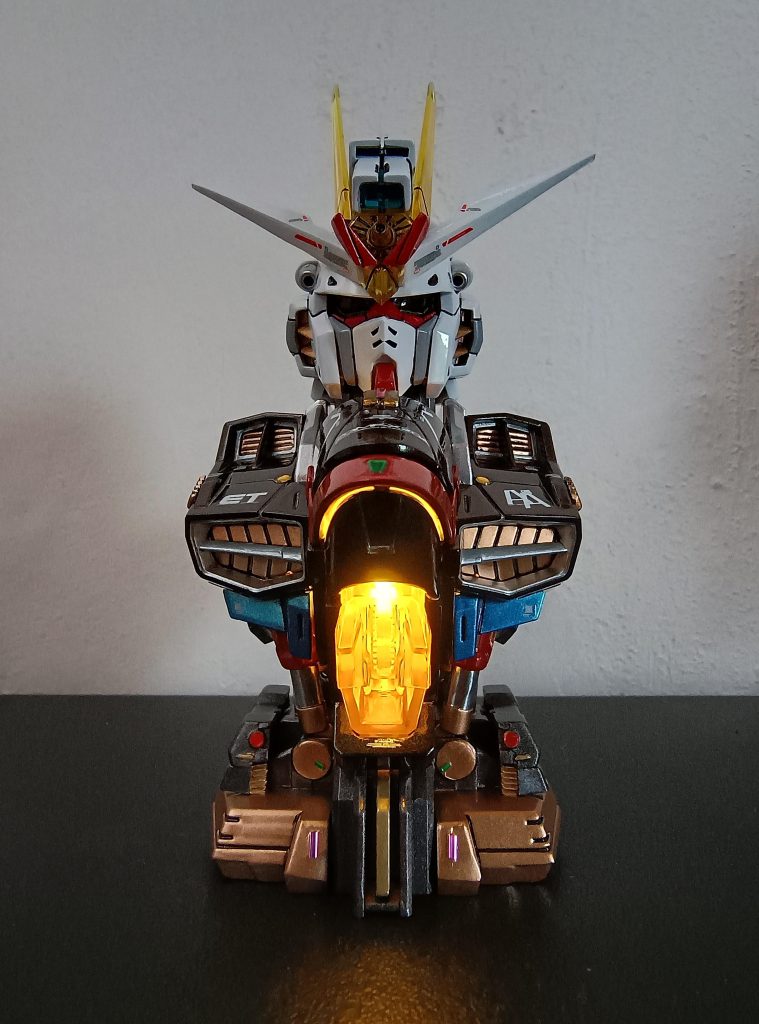 エアブラシの吹きすぎでマスクの穴が塞がってます。