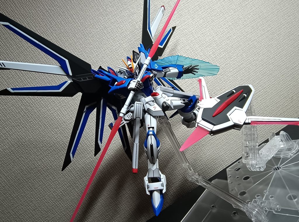 HGCE ライジングフリーダムガンダム–3枚目/制作者：kuro@-12