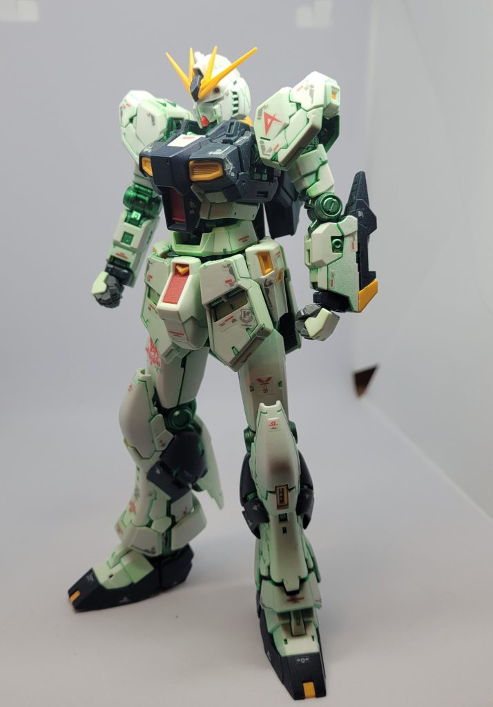 RGνガンダム–3枚目/制作者：ソトアニ