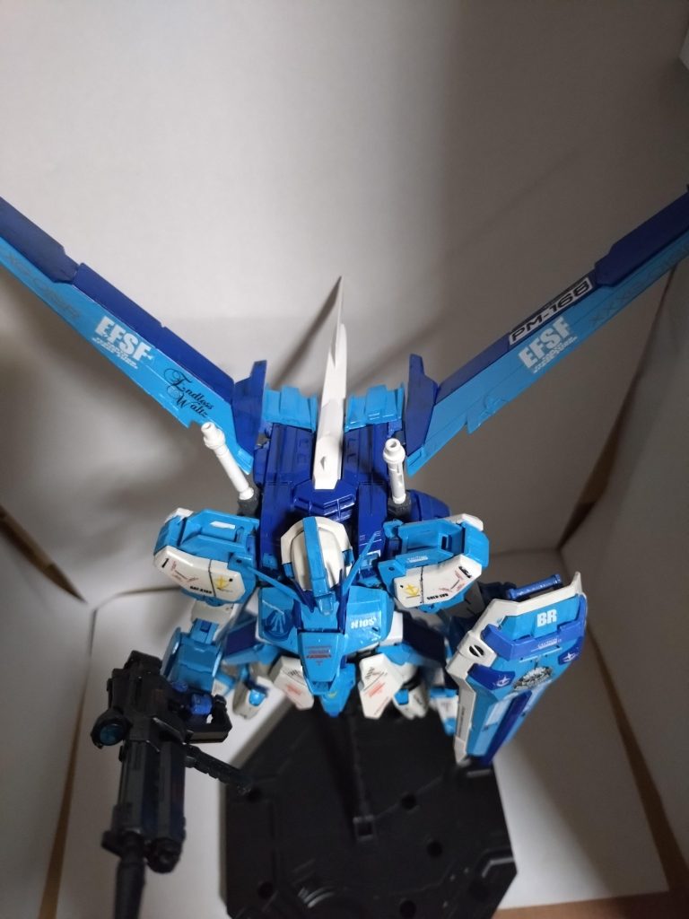 上から。相変わらず好き勝手にデカール貼ってます（笑）