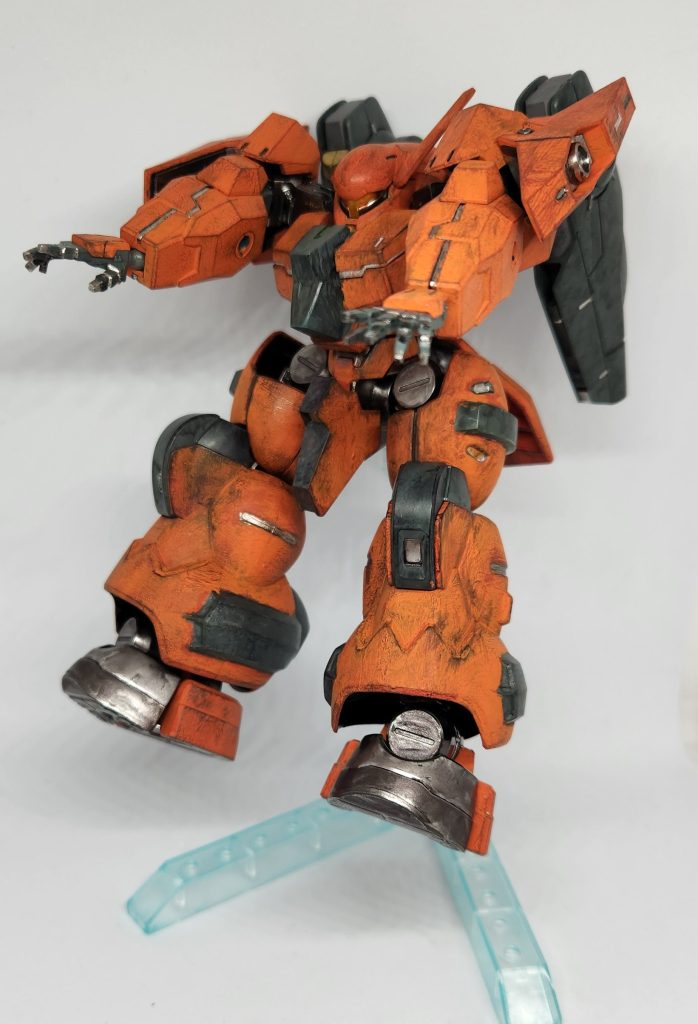 グ『あ!ほらほら!ケイトさんが良くやるポーズ!』ケ「マニピュレータ内蔵ホーミングレーザーな?威力ねーけど割りと反動あるんだよなー」グ『まち針レベルですけど片手5発ですからね!射出する誘導装置にビーム纏わせるから関節部で反動無くさないと装填出来ませんし』ケ「そういや排莢ってどうなってんだ?」グ『手のひらからポロポロと』ケ「手汗かな?」