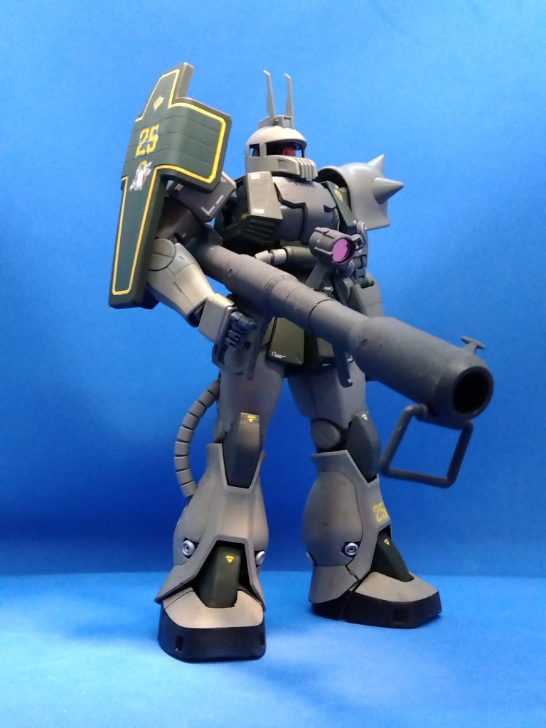 かくして、またしてもシャアザクは緑になりました。とにかく思いつきを形にしてしまおうがテーマ。そうすればA.O.Zの再販届いても積む所が確保できるのだから。