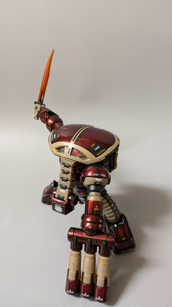 ヒートナイフもせっかくなんでオレンジでキャンディ塗装しました。デカールはハイキューパーツのと色々使いました。ポーズつけるのに胴の延長が効きました。塗装ハゲが心配ですが。