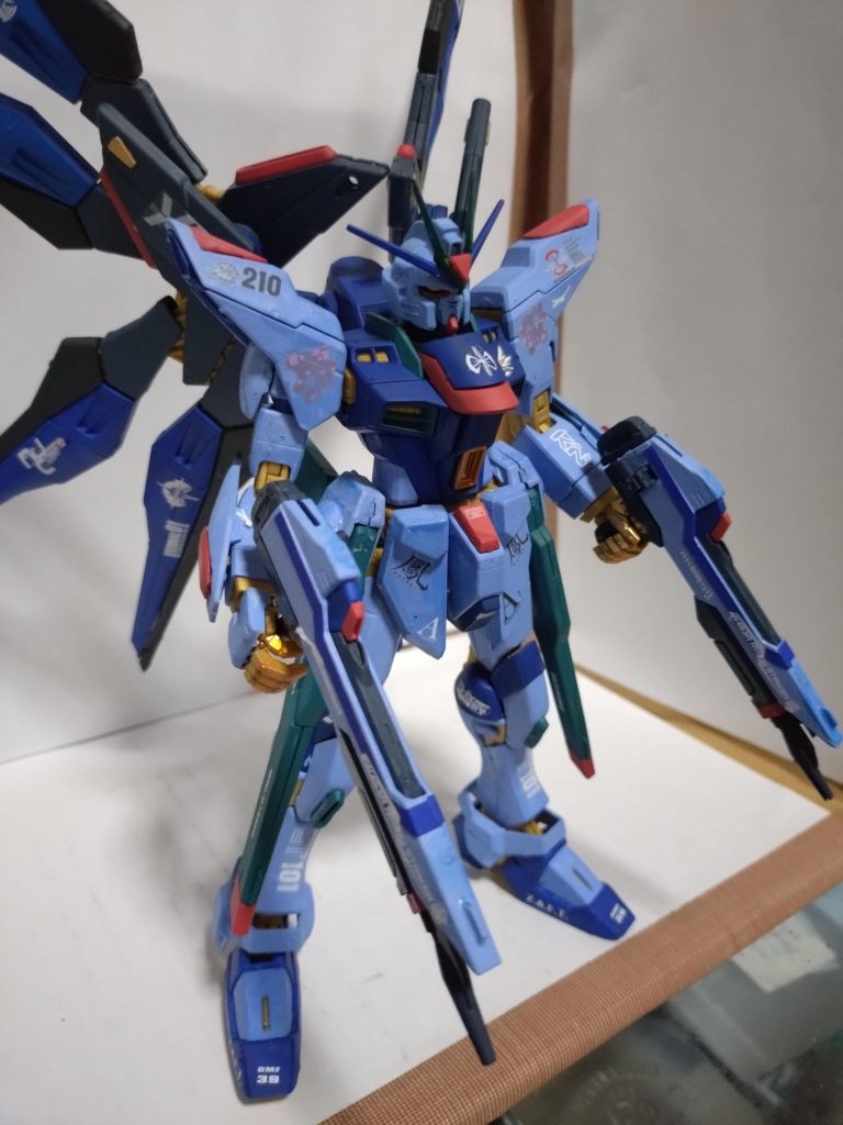 このモデルは、後ろが重くて、なかなか素立ちしてくれないので、ポージングには一苦労します。最後まで見て頂いて、ありがとうございました＼(^o^)／