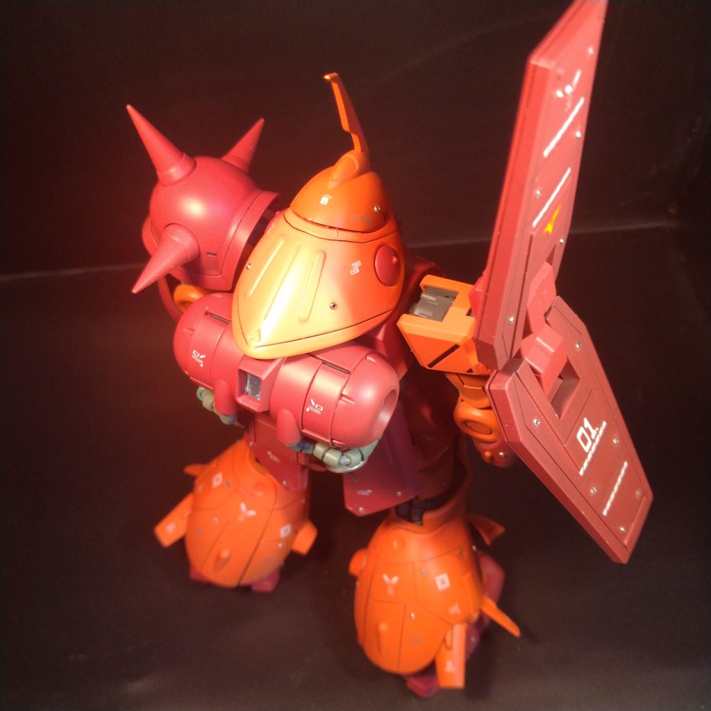 このキット！作るとザクの系統だとよく分かるキットですよね！（笑）