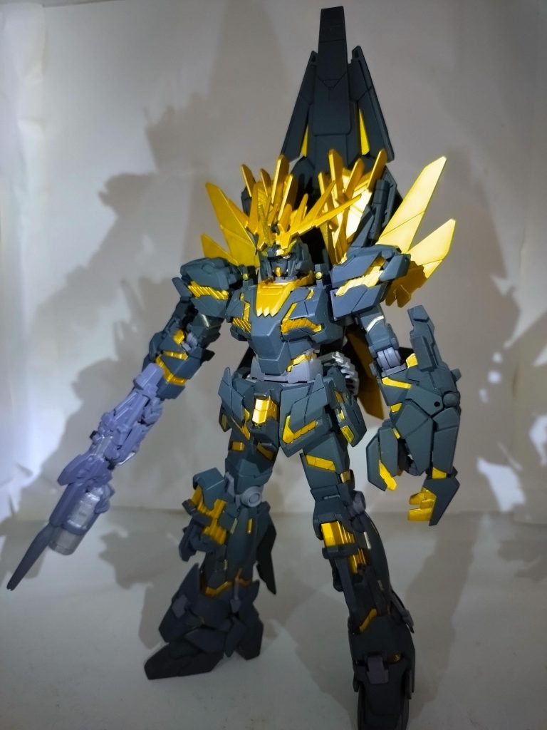 フェネクスもですが、メインのカラー以外は、設定と違う色にしました。手間省きも含めて…です。 以上です。ご覧いただきありがとうございます。フェネクスも、観ていただければ、幸いです。