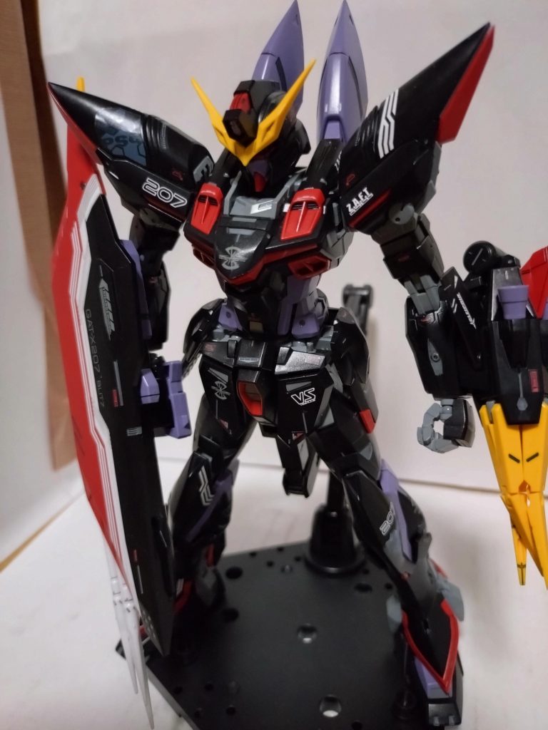 プラ版とか使って、色々パーツを作ってもっと重量感溢れるブリッツにしたいけど、まだそんな技術はありません（笑）最後まで見て頂いて、ありがとうございました＼(^o^)／