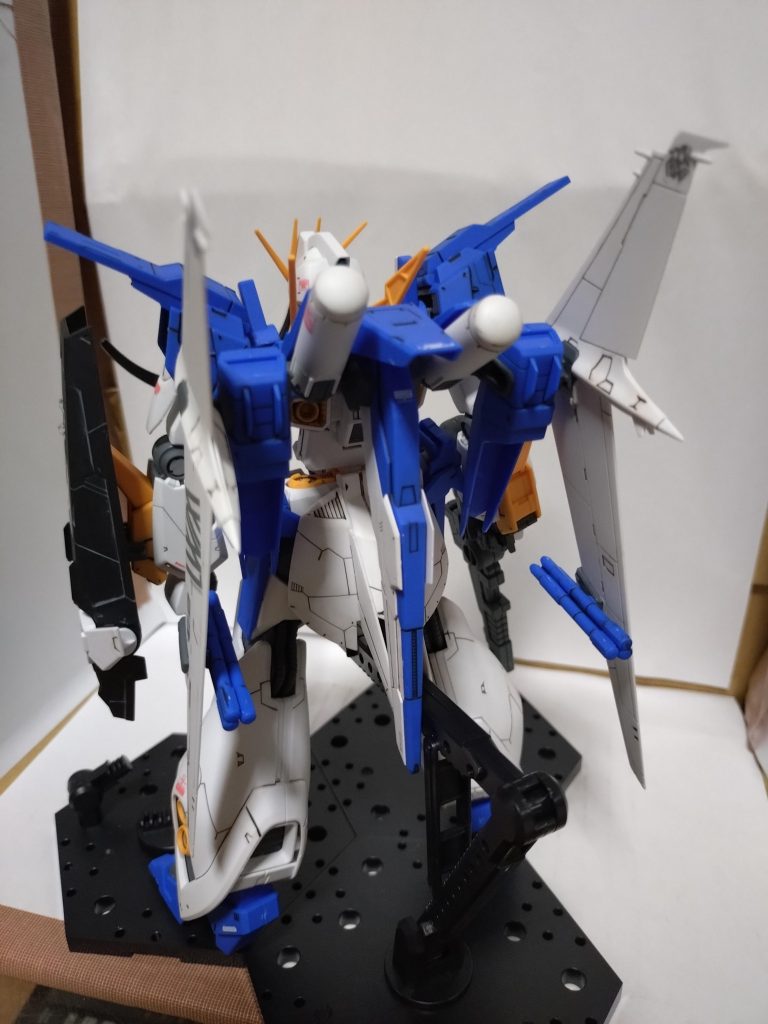 後姿です。トップコートのツヤ消しを吹きました。ちょっとマッドな色合いな感じも気に入ってます。最後まで見て頂いてありがとうございました＼(^o^)／