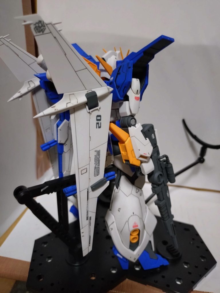 MGに比べて、可動域は少ない感じしましたが、満足の行くモデルですね。