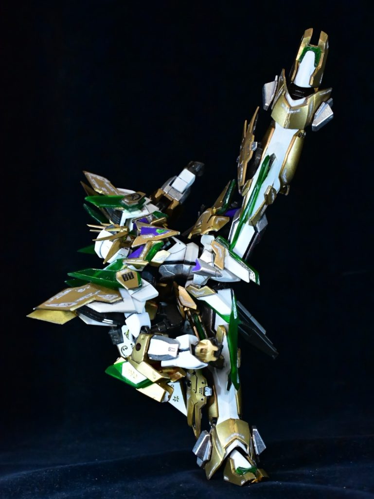 いくら補修と整備をしているとはいえ本体自体は10年以上前に組んだ最早ロートルなのでヘタリがひどくかなり苦しいものの支え一切無しで足一本で蹴り上げポーズが可能 