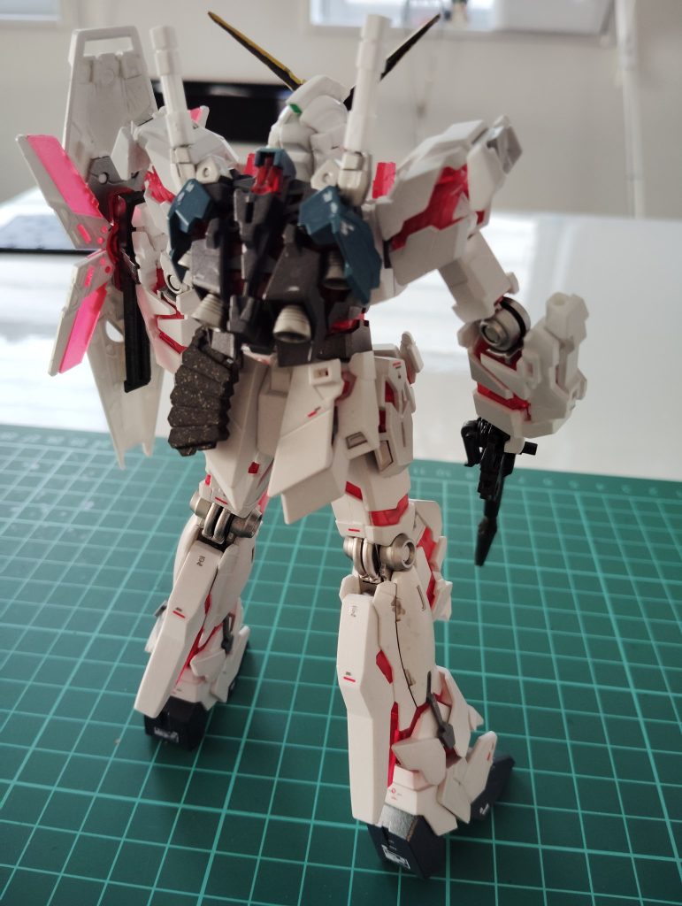 HG ユニコーンガンダム(デストロイモード)–2枚目/制作者：hayahio