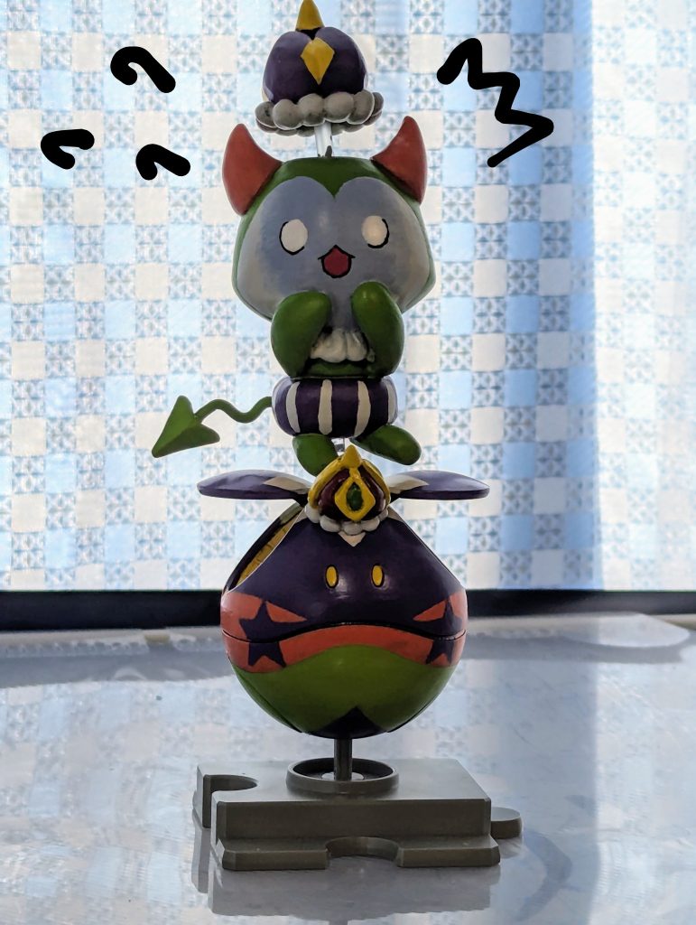 パカッとハッチが開き驚いた表情の2種類を制作。LINEにあるスタンプと同じデザインです。ハロの方は専用カラーとマジカルブラウニー専用って事で角ではなく王冠👑を取り付けました。