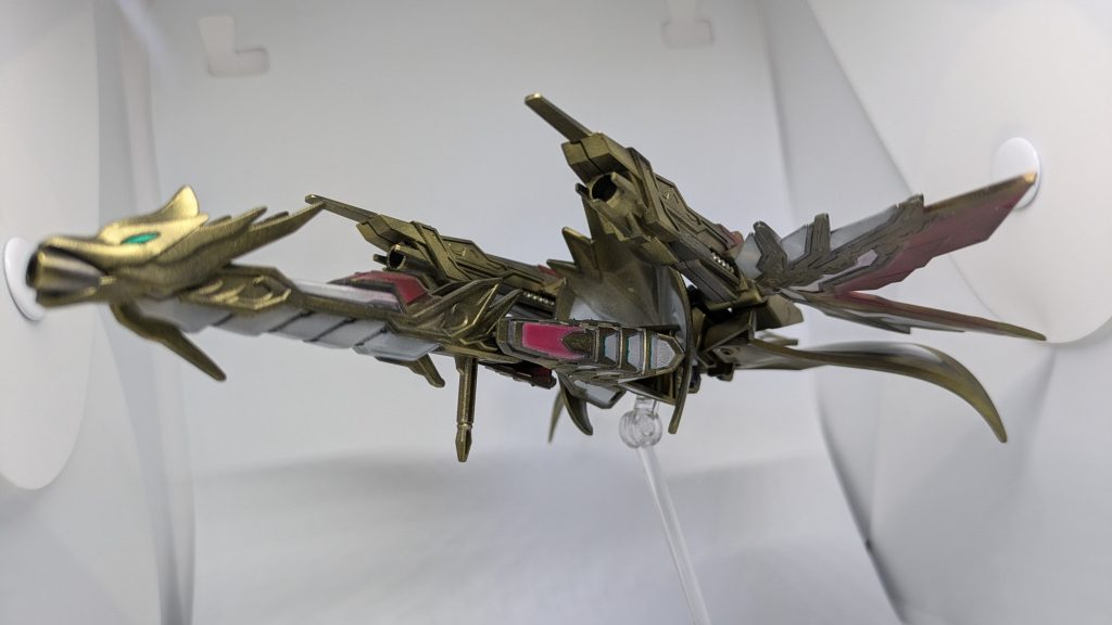 下から。大抵下から見ると情けない感じになりますが今作は割と良い印象です。