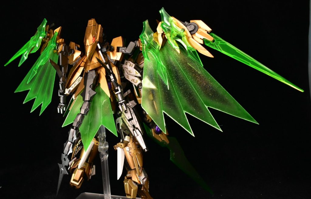 背面　本体にそのまま追加する方式で差し替えパーツは無しもともと大型のバックパックは付けない方針で作ったけど種の映画見てたら付けたくなった