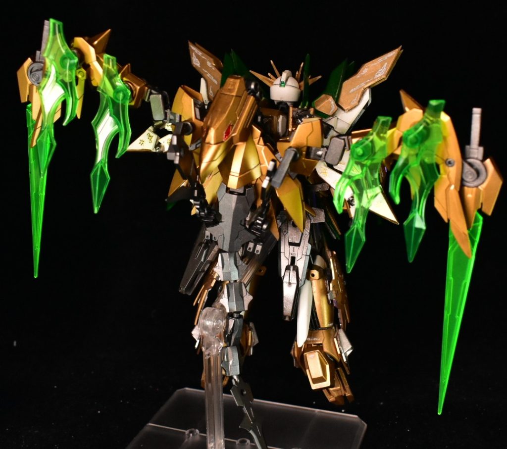 光の羽は外せます全体のイメージは某黒騎士軍団のボスと某KMFと某グロンギわかる人はわかるかも