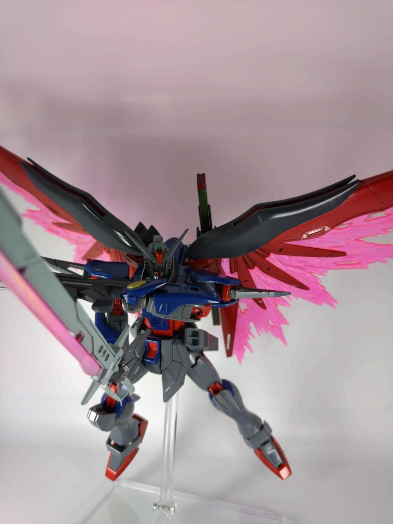 個人的にレールガンとアロンダイトの二刀流の構え好きなんですよね。「かかってこい!」って言ってる感じがして。