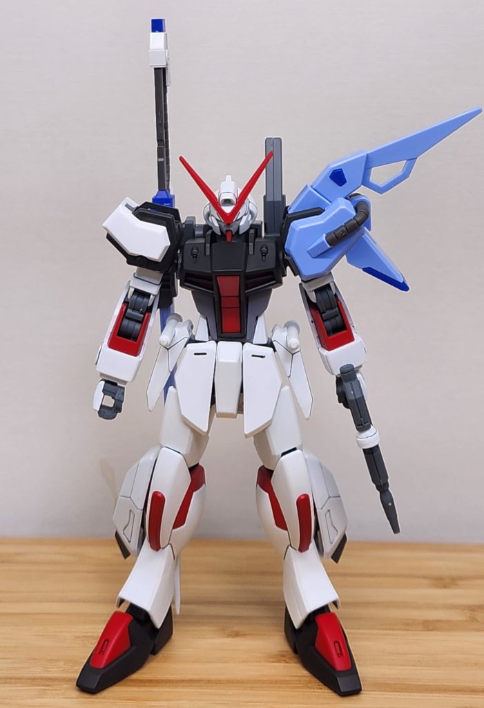 ソードダガー。ストライクの肩にしてるので、肩用ストライカーまでなら装備できます。