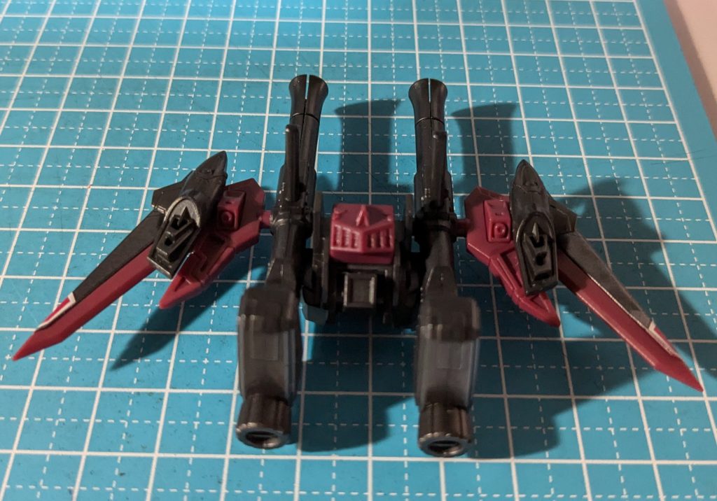 バックパックは以前紹介したようにバズーカ二門取り付けてます