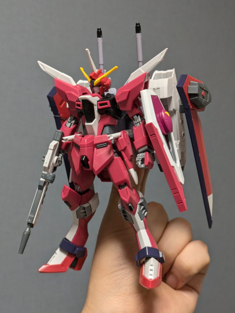 制作時は、脚がジャスティスっぽいなという理由だけで、家のジャンクでどれだけジャスティスに先祖返り出来るかという半分お遊びでミキシングしたのが始まりでした。しかしやってみると意外とそれっぽくなって、その勢いのままに制作しました。