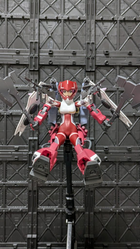 💥一斉射💥                  でね本当は、鉄血斧🪓ぢゃ無くてMGのザクウォーリアのビームトマホークを持たせるつもりやったのに…あんにゃろ〜パーツカクシの旅に出やがって、いくら探してもみつかりゃしねぇHGのトマホークぢゃショボいし っで泣く泣く鉄血から拝借したって理由ぇ゙~💢もうね3時間〜4時間は捜したんだよぉ汗ダクダクになって、髪の毛をワカメみたいに顔に貼り付けて 浦見魔太郎みたいになって『コノウラミハラサデオクベキカ〜』