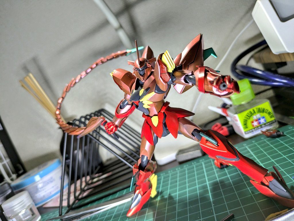 こいつ(ムチ)を使ったカッコいいディスプレイ方法を教えてくれっ！！！わからん！！