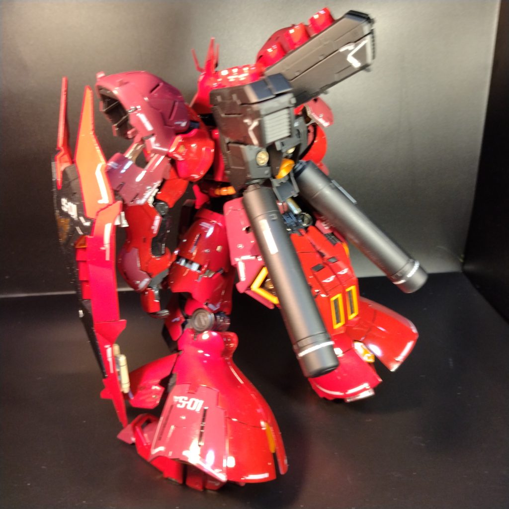 いつもシャアの上位機体は光沢なので！その内にフラット仕上げのサザビーも作ろうと思います！