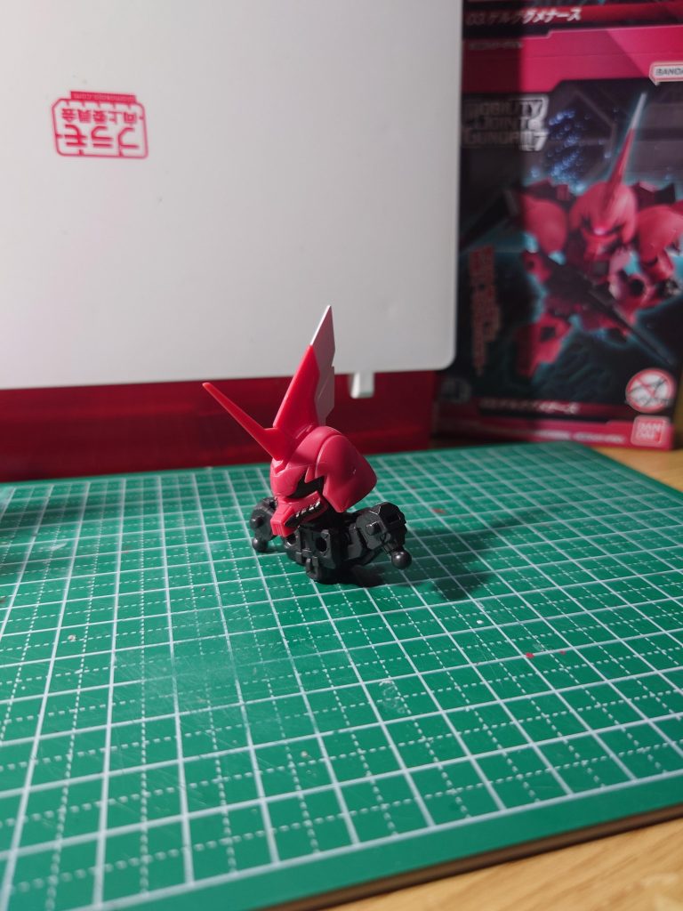 一応、元の頭も目つきが悪くなる様にヒサシを追加してみましたが···イマイチでした。 