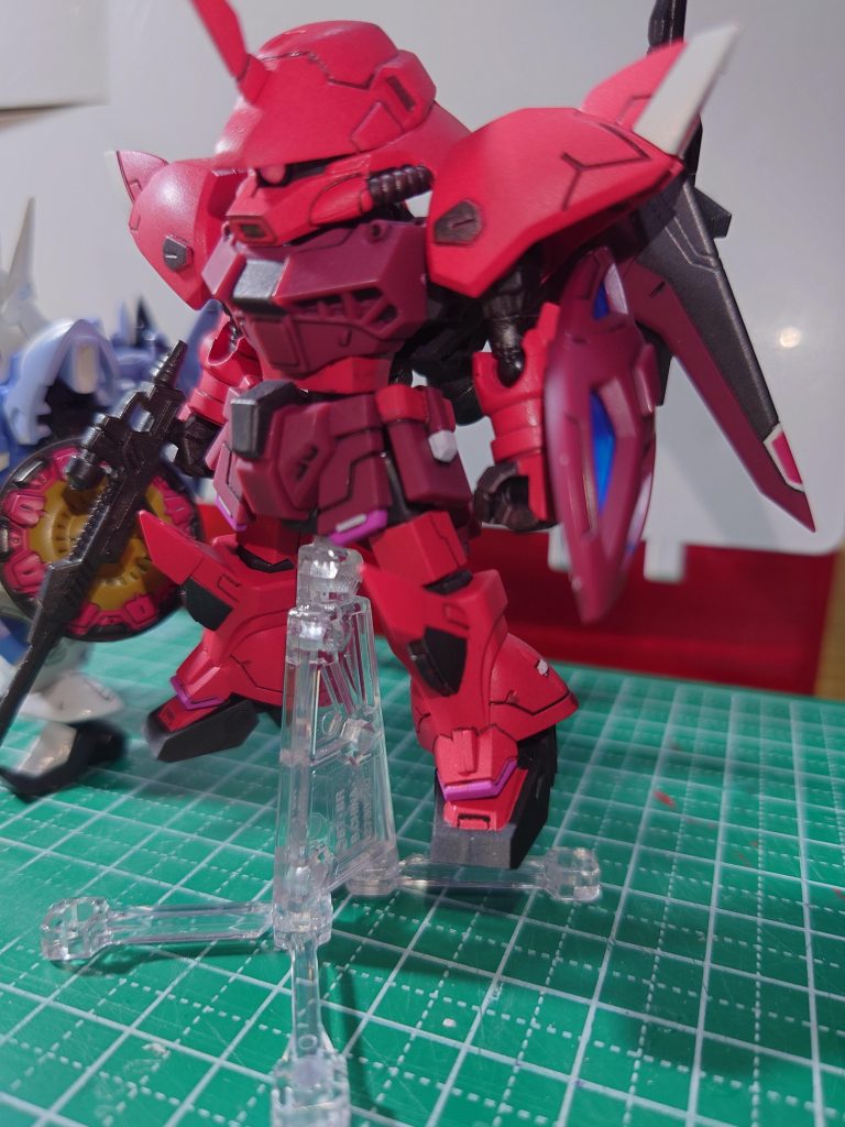 足も少し延長してあります。 