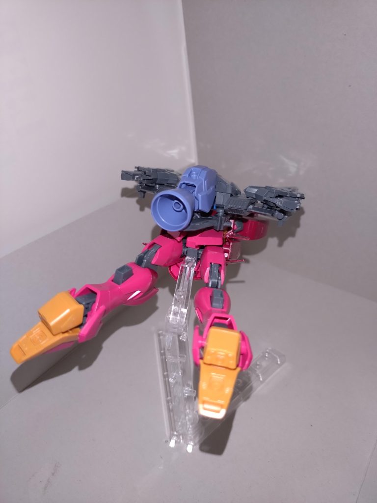 インパルスカーマインは···力尽きた。 それから数日後。祥子が古いアパートの1室に戻ると、父は冷たくなっていた。 祥子「苦しかったでしょう···つらかったでしょう···。せめて、声聞界か縁覚界に逝けるように、今は祈ります」燈「オン・サラバタタギャタ・ハンナ・マンナノウ・キャロミ」 夕暮れ時のアパートで、燈と祥子の唱える密教の呪文が、虚しく響いていた··· 〜バンドリ戦記「戦え!AveMujica」終〜