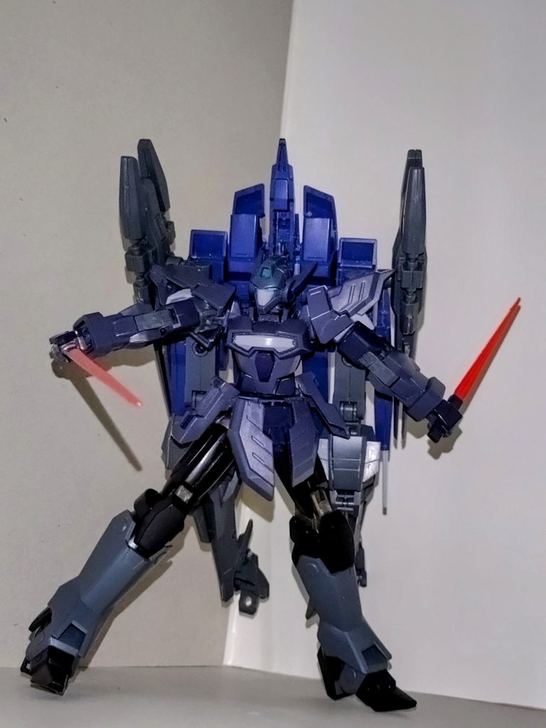 短い方は逆手持ちにしました。