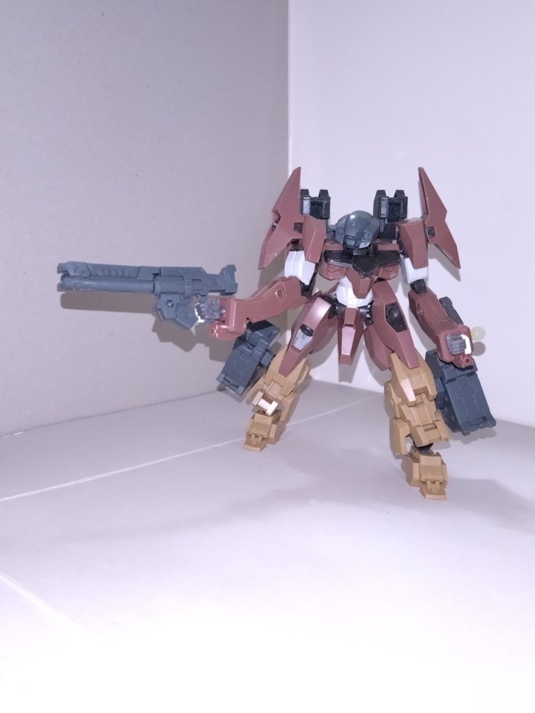 ビームライフル本機体のメイン装備。花音「例によって30MMのパーツなんだ」日菜「ラビオットのだったと思う。たぶん」