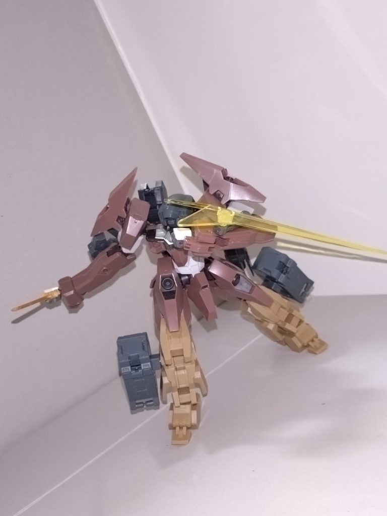 日菜「機動動姫MoMoのアレだね」花音「当たり。かおちゃん(=瀬田 薫)が使わなかったやつを、譲ってもらってさ」　日菜「薫って、美プラも作るんだ‼」