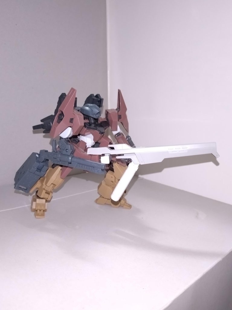 余談ですが、シレーヌ・ド・ロゼから外したアタックサブマリンのパーツは、せっかくなのでミカエリスM2に移植しました。