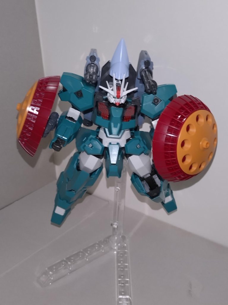 ビームガトリングガン本機のメイン装備。透子はヴェール制作時に、同じMorfonicaのメンバーより、ルブリスウルのメイン装備であるビームガトリングガンが、逆手持ちかつ不使用時にデッドウェイトになることを指摘され、これを排除してビームディフューズガンを装備したが、やはり物足りなさを感じたのか、ヴァリュアブルポッド固定のビームガトリングガンを装備することにした。通常、2門を交互に使う。