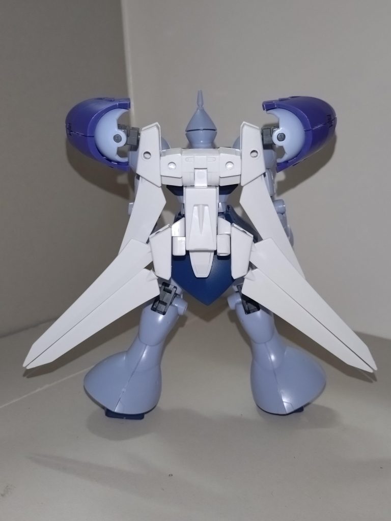 このギャンに飛行能力を持たせるべく、ギャラクシーブースターを土台に、ヴァリュアブルポッドなどの一部パーツを組み合わせてつくったのが、FXZ-10 ギャラクティックディフェンダーである。このギャラクティックディフェンダーを装備した状態を、ギャラクティックギャンと呼ぶ。