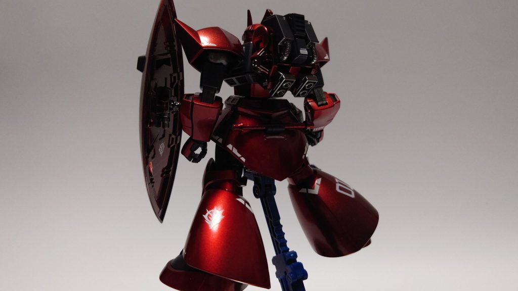 新規造形のバックパックは逆にパーツとディテールが細かくなっていて本体とのギャップが