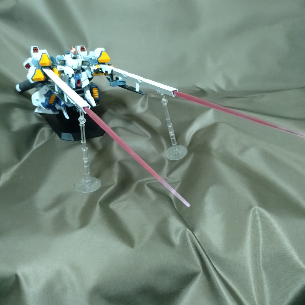 しかもデカい！（笑）置き場にも悩むキットですよね！