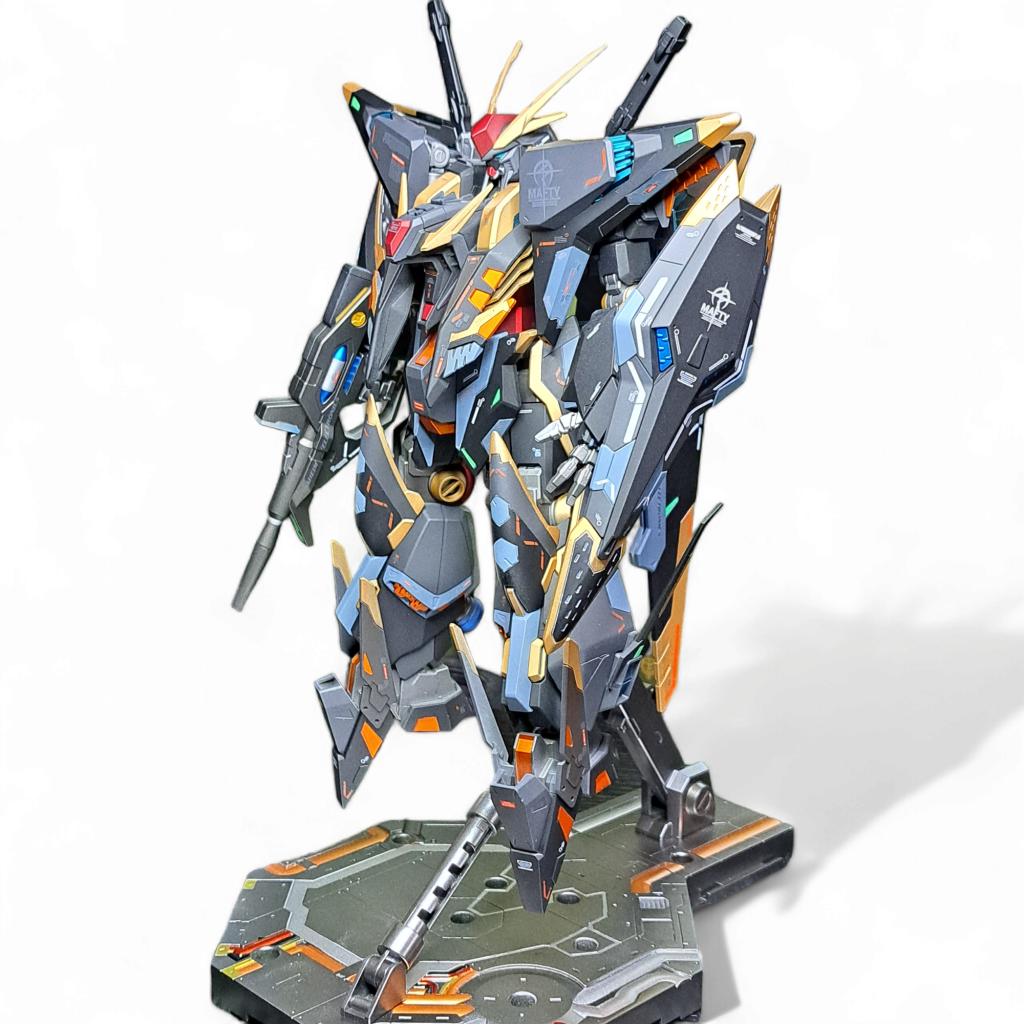 Ξガンダムver.BLACK–3枚目/制作者：@Gen03486302