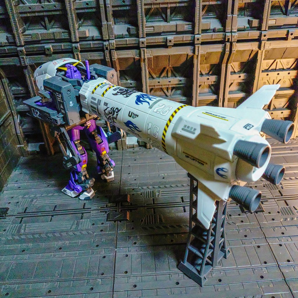 かなり やんちゃな制作チームなのだろう…ロケット全体に顕著に現れておる！