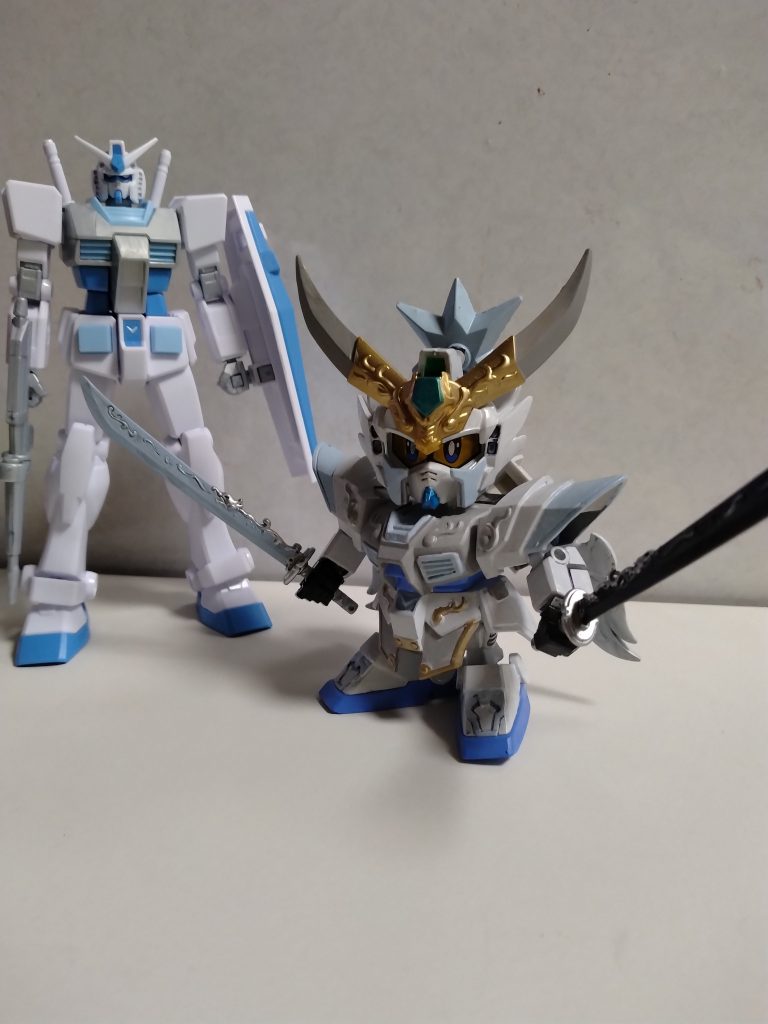 カラーリングはEGガンダムスノーイメージカラーを参考に塗装しました✨涼しげです。