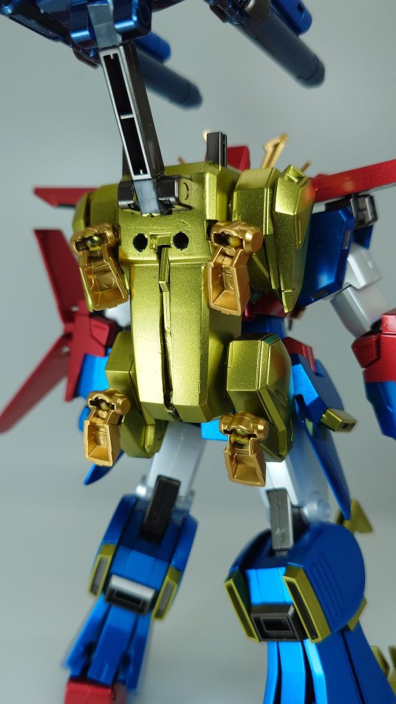 そして背面に謎の穴鋭意製作中(笑)