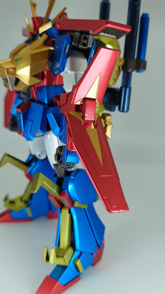 腕の☆マーク?は元はシールだったので、初のスジボリ挑戦してマークのモールドを追加して塗り分けました