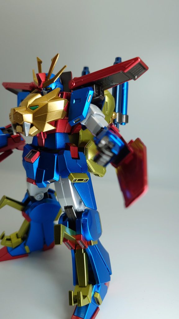 超合金魂を参考に肩のパネル裏はガンメタに変更。