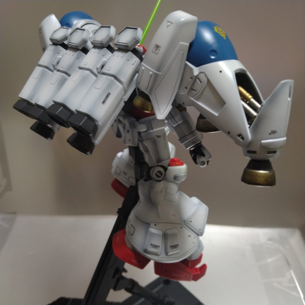 今までMGばかりでしたのでサイサリスのHGを作るのはこれが初めてです！