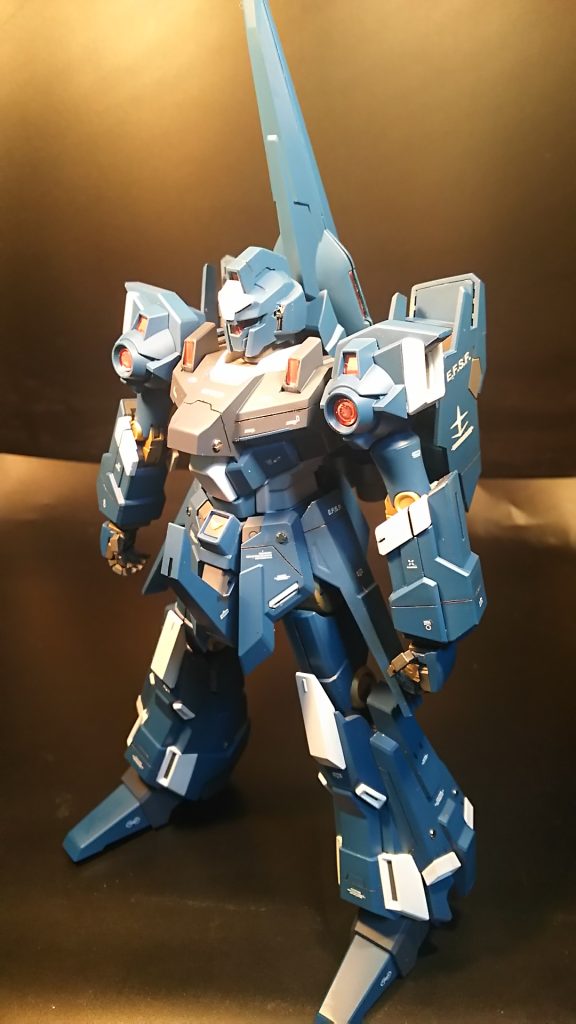 ユニコーンに出て来る機体は全部主役張れるようなカッコイイ機体ばかりで好きです！