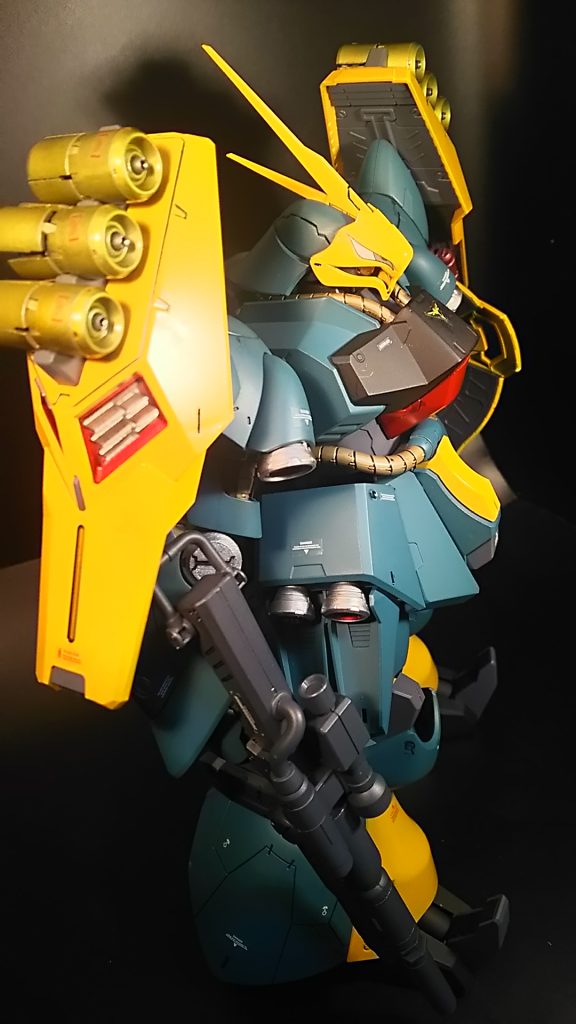 このキット！組み立てはかなり簡単です！（笑）それでいて不都合ないプロポーションと可動域はある意味名キットかもです！（笑）