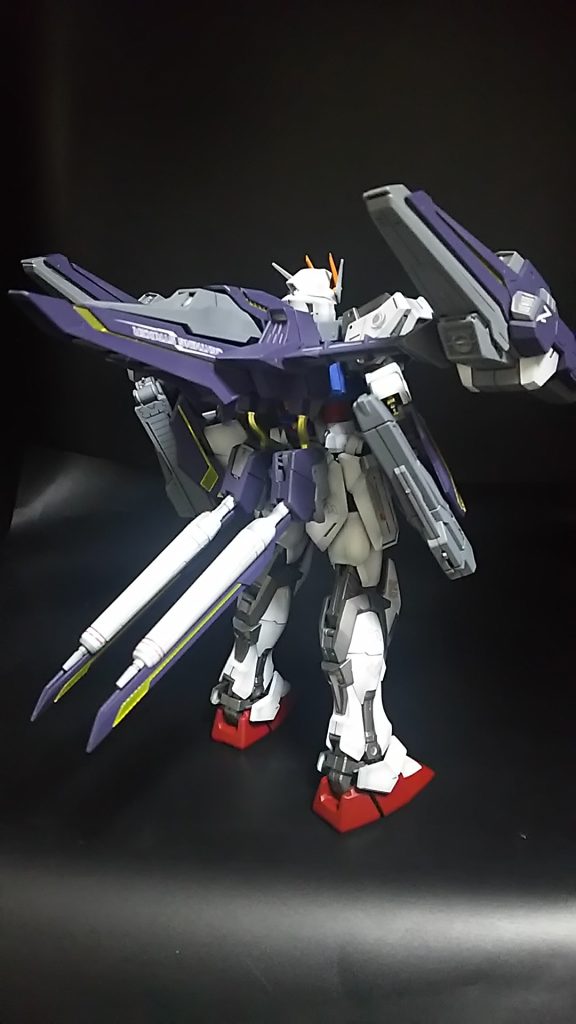 知らないのですが!(笑)背中のユニットはさぞ性能が良いのでしょう!(笑)だってカッコイイですもん!(笑)